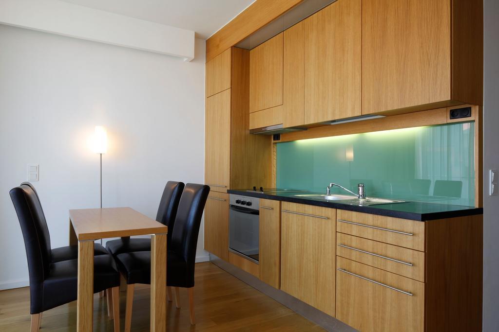 Modern Apartment With Lake View Balatonlelle Habitación foto
